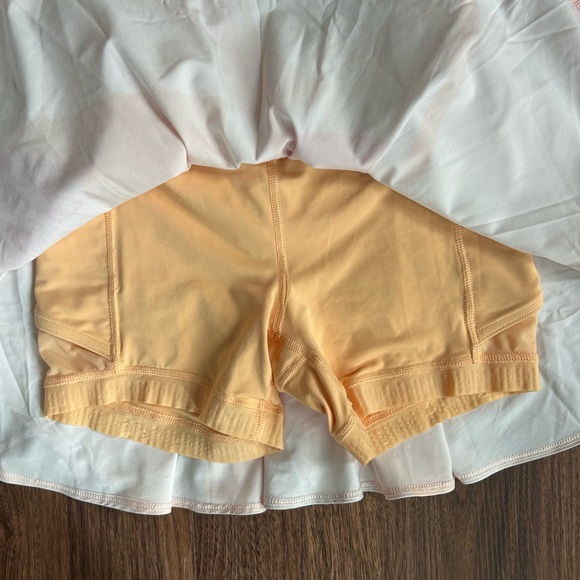 LULULEMON Court Rival High-Rise Skirt Built-In Shorts Garrogeo Multi Skort Sz 2 - Picture 8 of 15